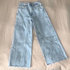 A&F BRAND NEW Ultra High Rise Wide Crop Leg Jeans